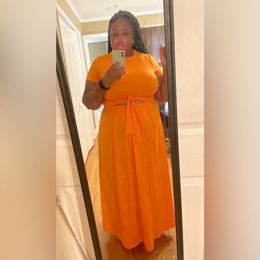 Two piece crop top maxi skirt set